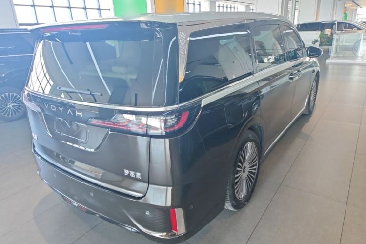 Used VOYAH Dream 2025 PHEV Four-Wheel-Drive Flagship Version – Qiankun Edition Rear Right 45 Deg