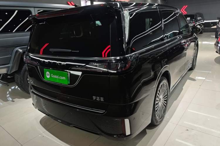 Used VOYAH Dream 2025 PHEV Four-Wheel Drive Prestige Kunpeng Edition Rear Right 45 Deg