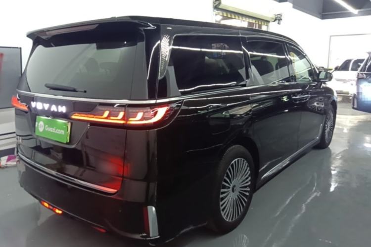 Used VOYAH Dream 2025 PHEV Four-Wheel Drive Prestige Kunpeng Edition Rear Right 45 Deg