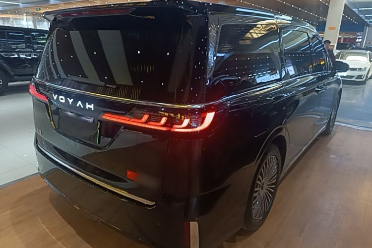 Used VOYAH Dream 2025 PHEV Four-Wheel Drive Prestige Kunpeng Edition Rear Right 45 Deg