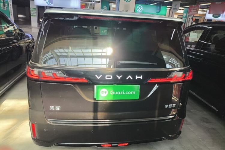 Used VOYAH Dream 2025 PHEV Four-Wheel-Drive Flagship Version – Qiankun Edition Rear