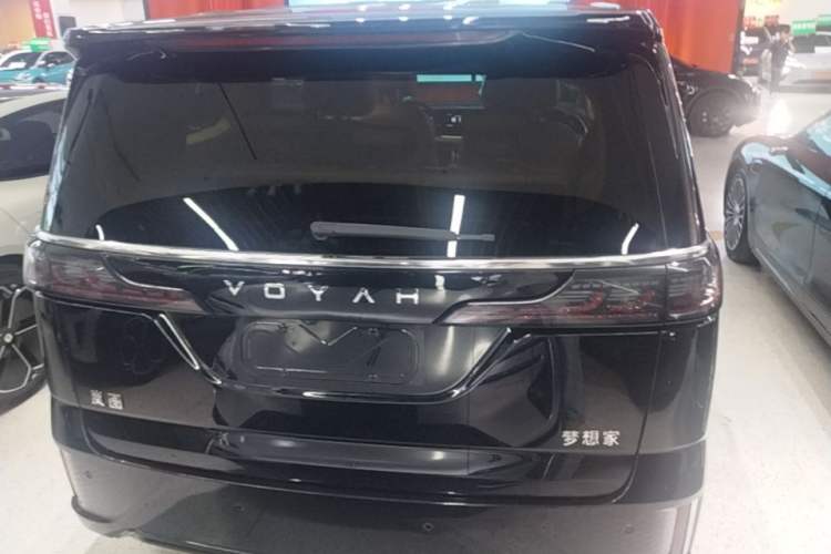 Used VOYAH Dream 2025 EV Long-range Century Edition Rear