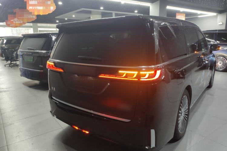 Used VOYAH Dream 2025 PHEV Four-Wheel-Drive Flagship Kunpeng Edition Rear