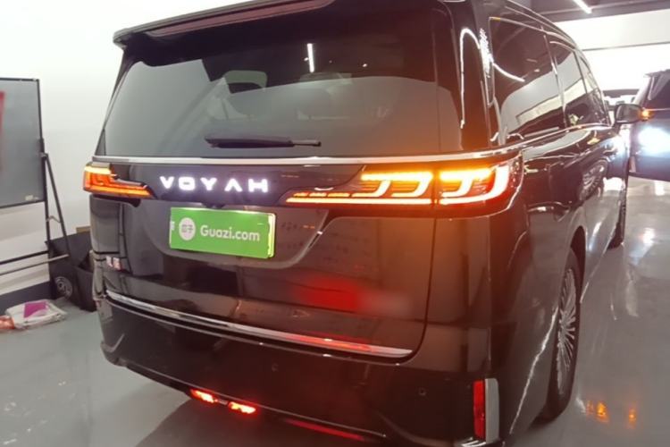 Used VOYAH Dream 2025 PHEV Four-Wheel Drive Prestige Kunpeng Edition Rear