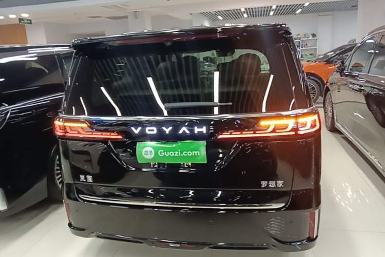 Used VOYAH Dream 2025 PHEV Four-Wheel Drive Prestige Qiankun Edition Rear