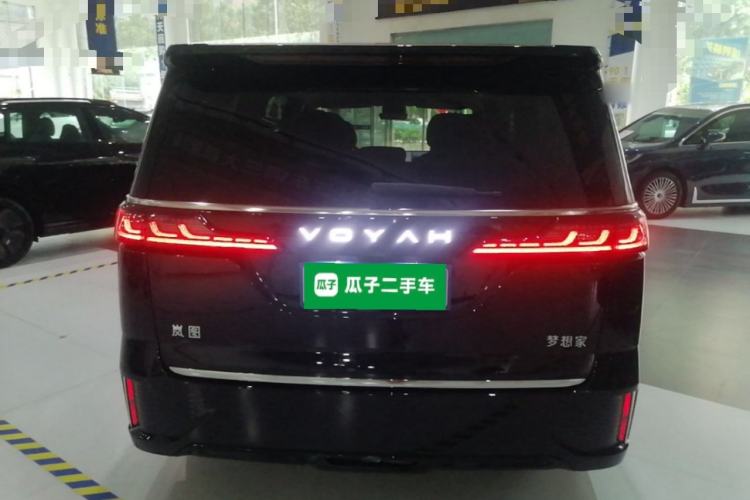 Used VOYAH Dream 2025 PHEV Four-Wheel-Drive Flagship Kunpeng Edition Rear