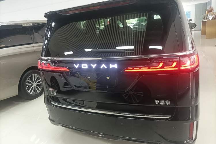Used VOYAH Dream 2025 PHEV Four-Wheel-Drive Flagship Kunpeng Edition Rear