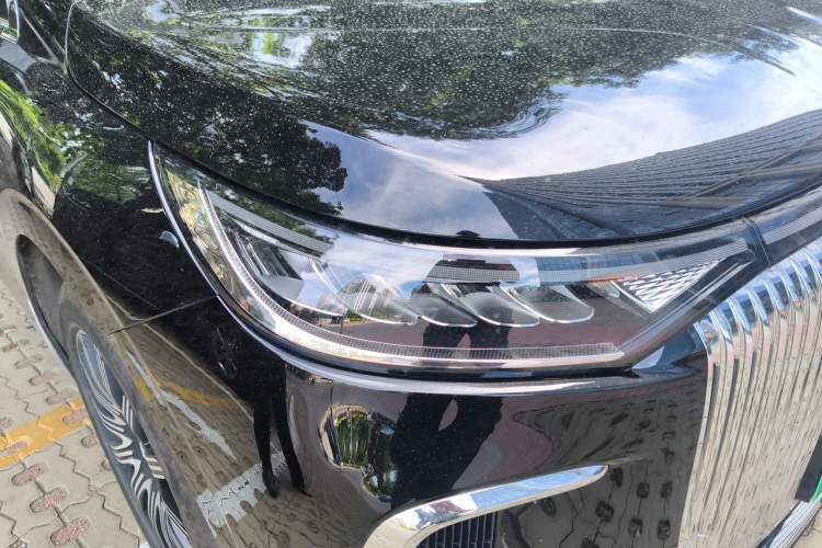 Used VOYAH Dream 2025 EV Four-Wheel Drive Excellence Kunpeng Edition Right Front Headlight
