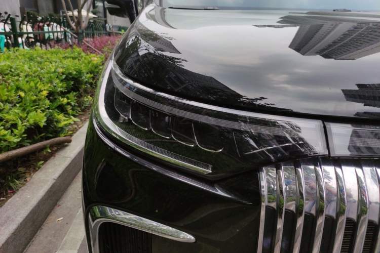 Used VOYAH Dream 2025 PHEV Four-Wheel Drive Excellence Qiankun Edition Right Front Headlight