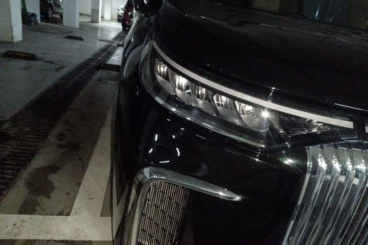 Used VOYAH Dream 2025 PHEV Four-Wheel Drive Prestige Kunpeng Edition Right Front Headlight