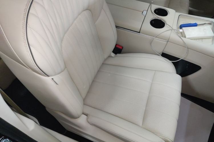 Used VOYAH Dream 2025 PHEV Four-Wheel-Drive Flagship Kunpeng Edition Right Front Seat