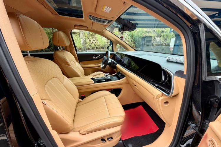 Used VOYAH Dream 2025 EV Long-range Century Edition Right Front Seat