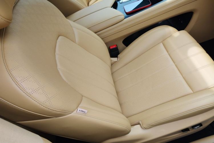 Used VOYAH Dream 2025 EV Long-range Century Edition Right Front Seat