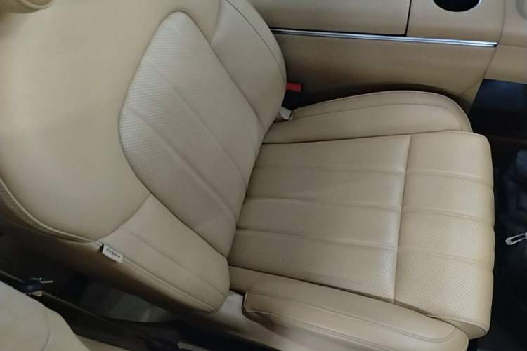 Used VOYAH Dream 2025 PHEV Four-Wheel Drive Prestige Qiankun Edition Right Front Seat