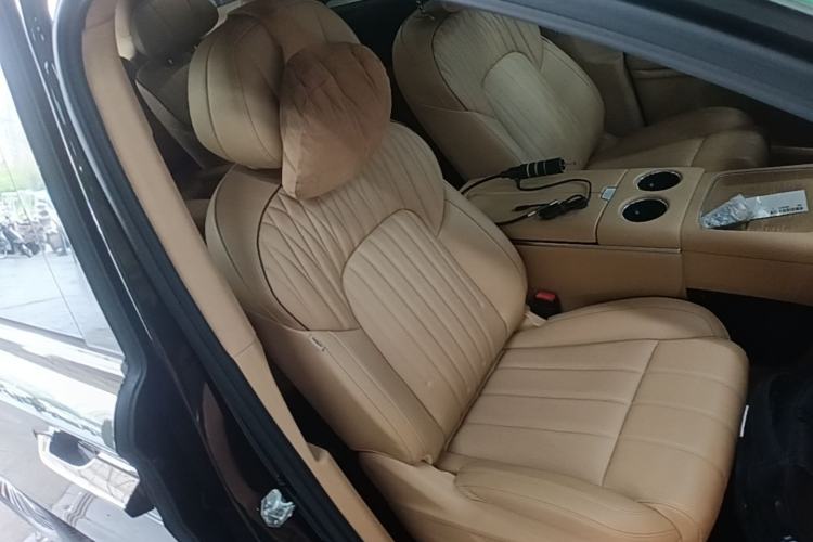 Used VOYAH Dream 2025 PHEV Four-Wheel-Drive Flagship Kunpeng Edition Right Front Seat