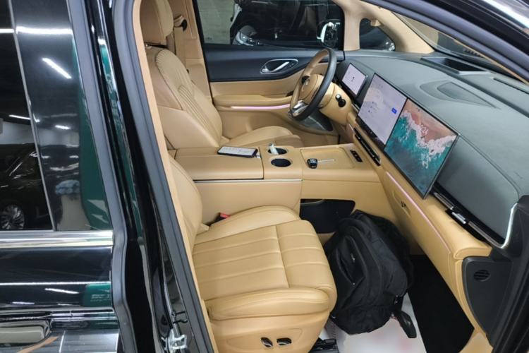 Used VOYAH Dream 2025 PHEV Four-Wheel-Drive Flagship Kunpeng Edition Right Front Seat