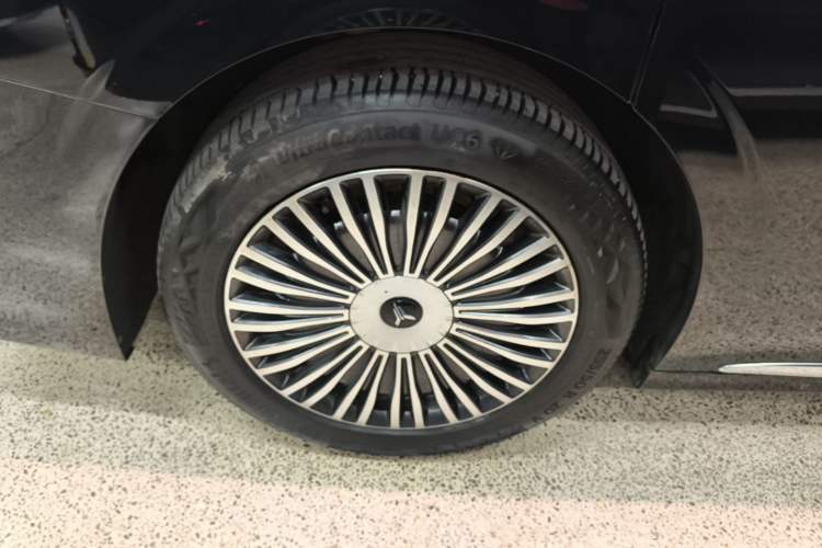 Used VOYAH Dream 2025 PHEV Four-Wheel Drive Excellence Qiankun Edition Right Rear Wheel Hub