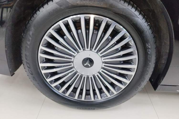 Used VOYAH Dream 2025 PHEV Four-Wheel Drive Prestige Kunpeng Edition Right Rear Wheel Hub