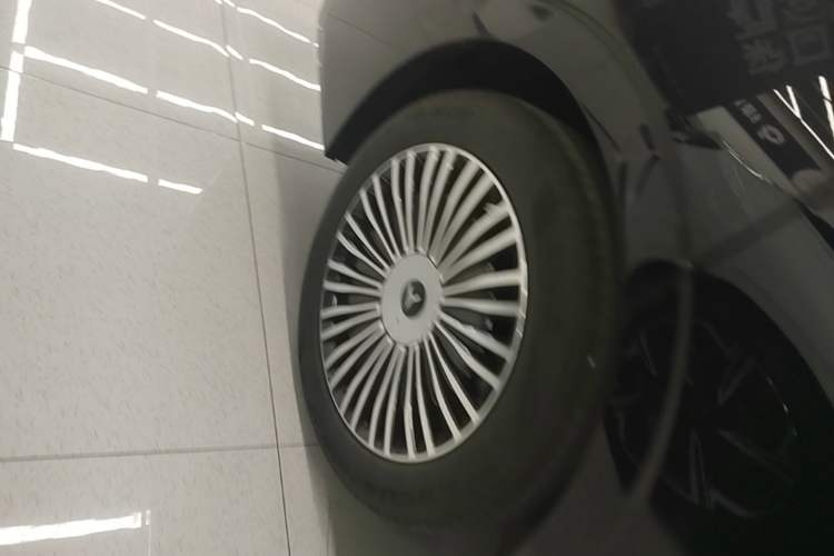 Used VOYAH Dream 2025 PHEV Four-Wheel-Drive Flagship Kunpeng Edition Right Rear Wheel Hub