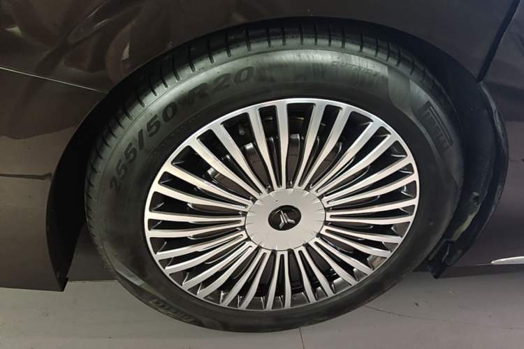 Used VOYAH Dream 2025 PHEV Four-Wheel-Drive Flagship Kunpeng Edition Right Rear Wheel Hub