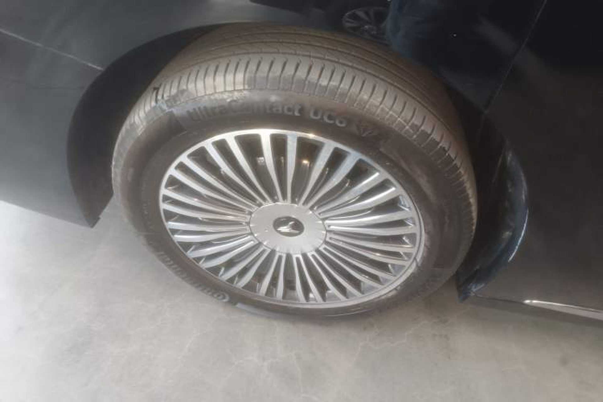Used VOYAH Dream 2025 PHEV Four-Wheel Drive Prestige Kunpeng Edition Right Rear Wheel Hub