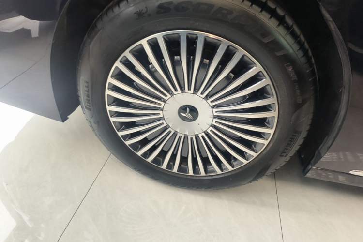 Used VOYAH Dream 2025 PHEV Four-Wheel-Drive Flagship Kunpeng Edition Right Rear Wheel Hub