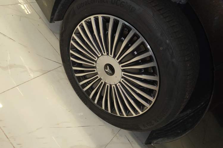 Used VOYAH Dream 2025 PHEV Four-Wheel Drive Prestige Kunpeng Edition Right Rear Wheel Hub