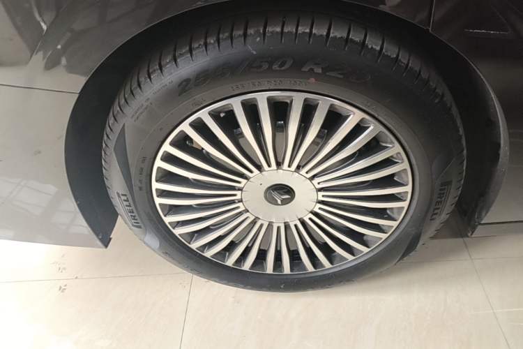 Used VOYAH Dream 2025 PHEV Four-Wheel-Drive Flagship Kunpeng Edition Right Rear Wheel Hub