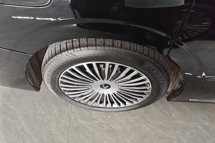 Used VOYAH Dream 2025 PHEV Four-Wheel-Drive Flagship Kunpeng Edition Right Rear Wheel Hub