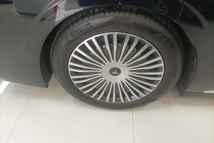 Used VOYAH Dream 2025 PHEV Four-Wheel-Drive Flagship Kunpeng Edition Right Rear Wheel Hub