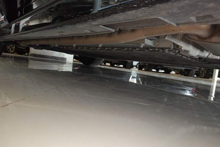 Used VOYAH Dream 2025 PHEV Four-Wheel Drive Prestige Qiankun Edition Right Side Sill