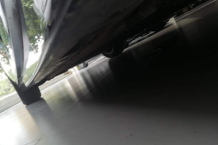 Used VOYAH Dream 2025 PHEV Four-Wheel Drive Prestige Qiankun Edition Right Side Sill