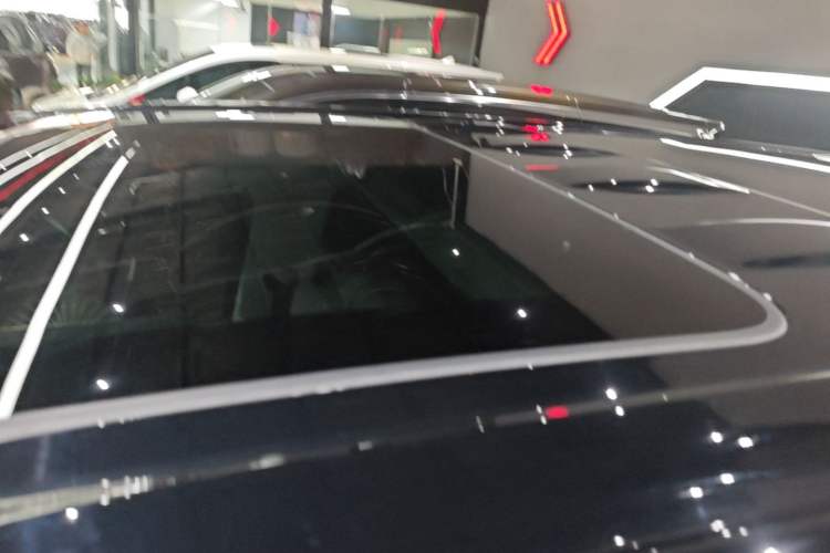 Used VOYAH Dream 2025 PHEV Four-Wheel Drive Prestige Qiankun Edition Roof