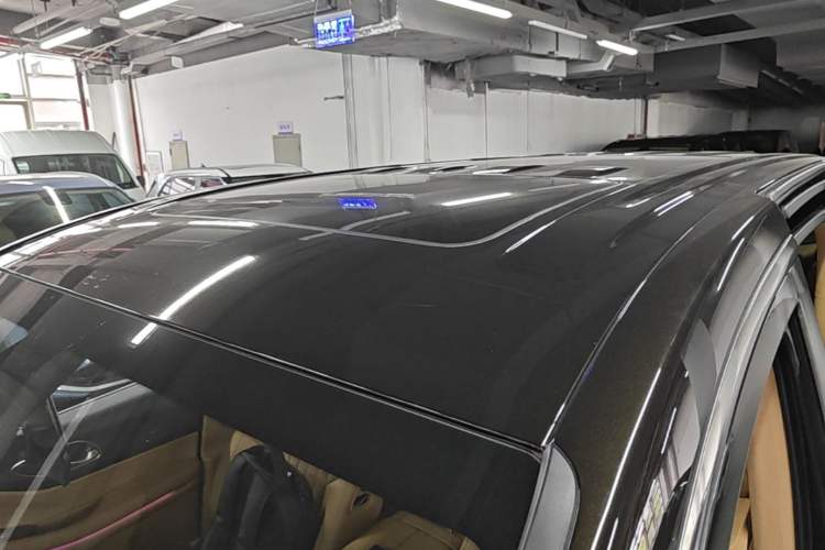 Used VOYAH Dream 2025 PHEV Four-Wheel-Drive Flagship Kunpeng Edition Roof