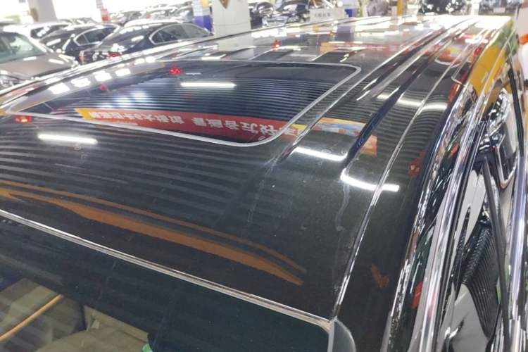 Used VOYAH Dream 2025 PHEV Four-Wheel-Drive Flagship Kunpeng Edition Roof
