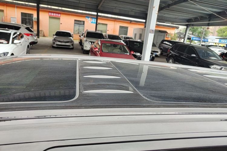 Used VOYAH Dream 2025 PHEV Four-Wheel-Drive Flagship Kunpeng Edition Roof