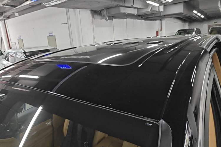 Used VOYAH Dream 2025 PHEV Four-Wheel-Drive Flagship Kunpeng Edition Roof