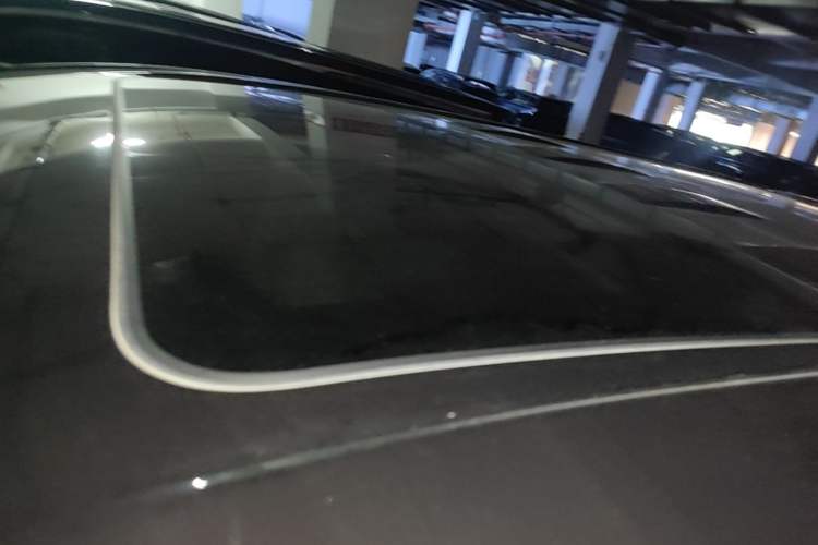 Used VOYAH Dream 2025 PHEV Four-Wheel-Drive Flagship Kunpeng Edition Roof