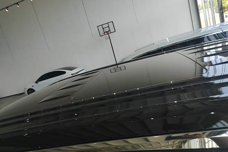 Used VOYAH Dream 2025 PHEV Four-Wheel-Drive Flagship Kunpeng Edition Roof