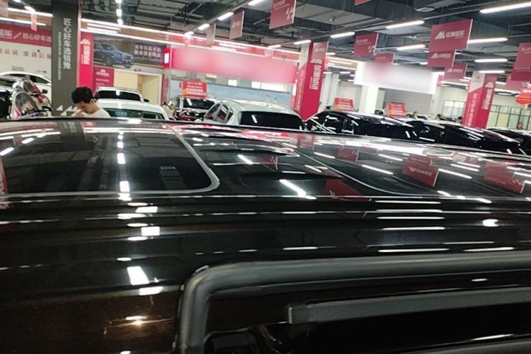 Used VOYAH Dream 2025 PHEV Four-Wheel-Drive Flagship Kunpeng Edition Roof