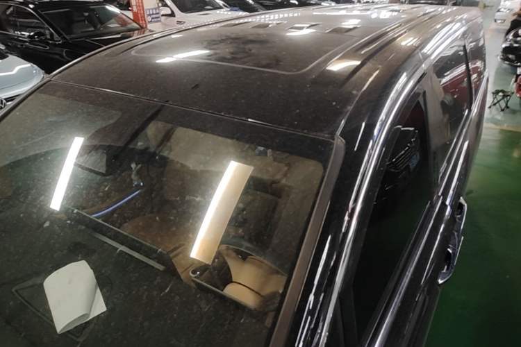 Used VOYAH Dream 2025 PHEV Four-Wheel Drive Prestige Kunpeng Edition Roof