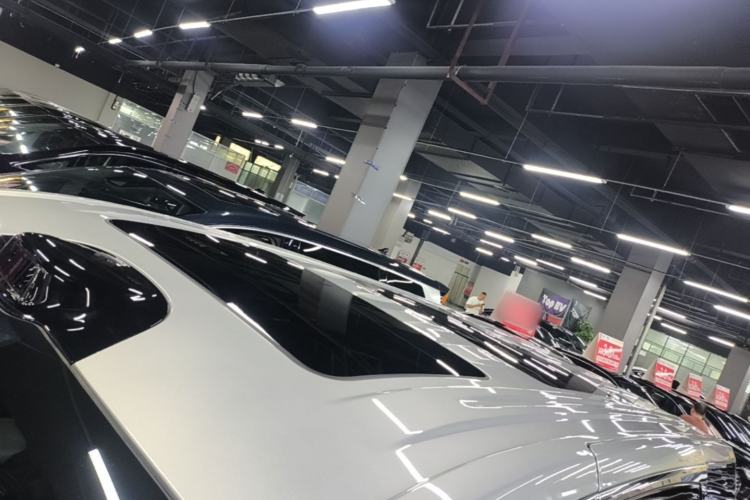 Used VOYAH Dream 2025 EV Four-Wheel-Drive Flagship Qiankun Version Roof