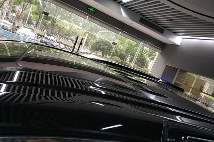 Used VOYAH Dream 2025 PHEV Four-Wheel Drive Excellence Kunpeng Edition Roof