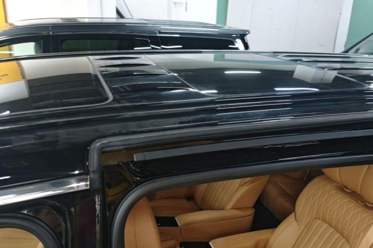 Used VOYAH Dream 2025 PHEV Four-Wheel-Drive Flagship Kunpeng Edition Roof