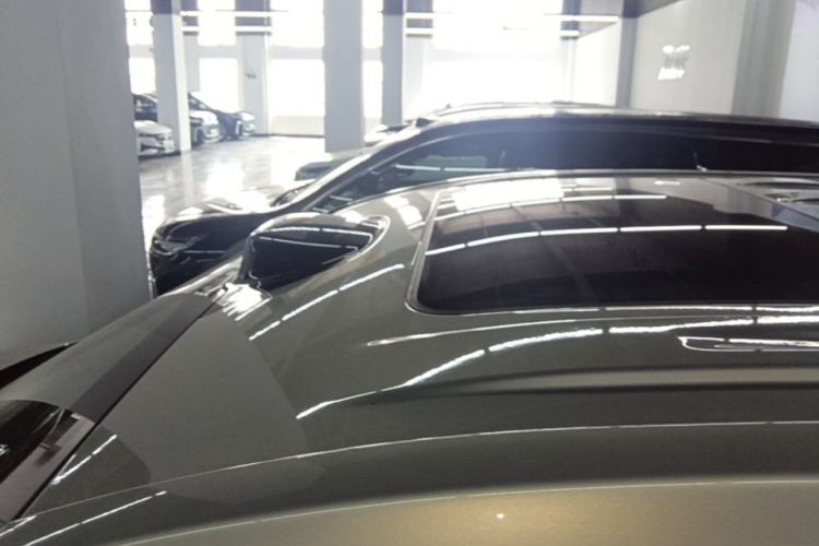 Used VOYAH Dream 2025 EV Four-Wheel-Drive Flagship Qiankun Version Roof