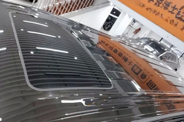 Used VOYAH Dream 2025 PHEV Four-Wheel-Drive Flagship Kunpeng Edition Roof