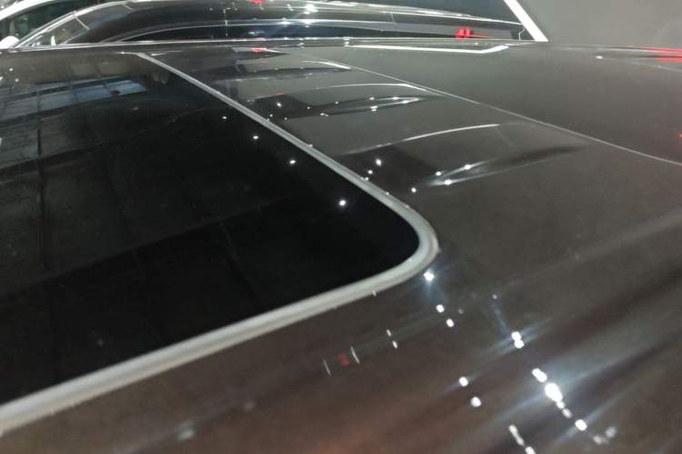 Used VOYAH Dream 2025 PHEV Four-Wheel Drive Prestige Kunpeng Edition Roof
