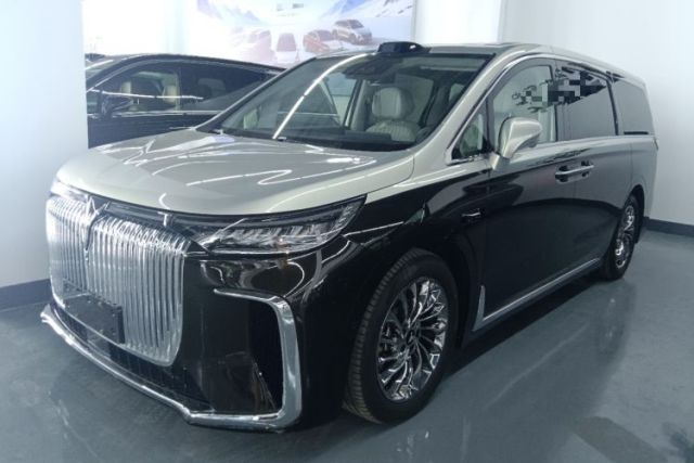 Used VOYAH Dream 2025 EV Four-Wheel-Drive Flagship Qiankun Version
