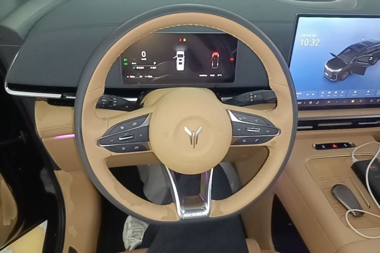 Used VOYAH Dream 2025 PHEV Four-Wheel-Drive Flagship Kunpeng Edition Steering Wheel