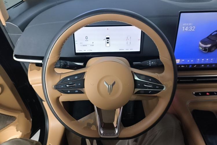 Used VOYAH Dream 2025 PHEV Four-Wheel-Drive Flagship Kunpeng Edition Steering Wheel